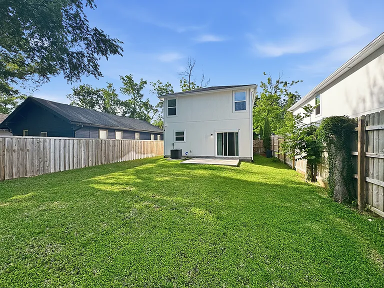 4006 College St — Photo 17