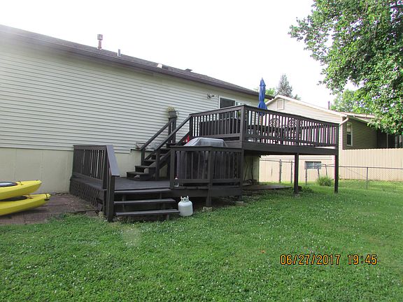 3rd image of 2521 Pheasant Run Dr