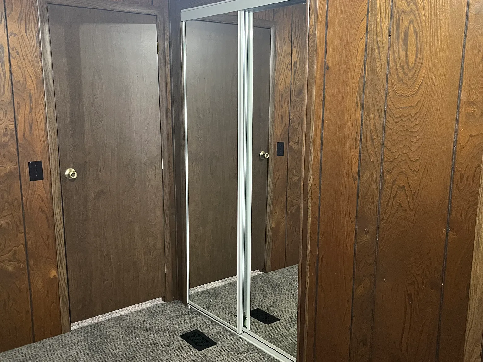 2 bed, 1.5 bath, 1200 sqft, $1,800 — Photo 4