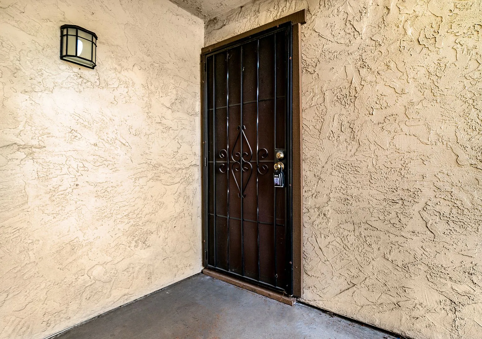 2 bedroom, 2 bathroom rental - Great location! — Photo 3