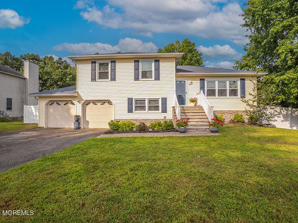 1st image of 507 Woolley Drive