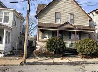 12 Bayard St, Amsterdam, NY 12010