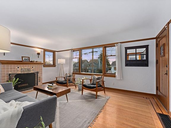 5th image of 7050 10th Ave NW