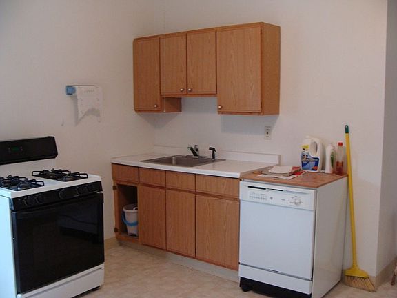 Kitchen Unit 2 - $1200