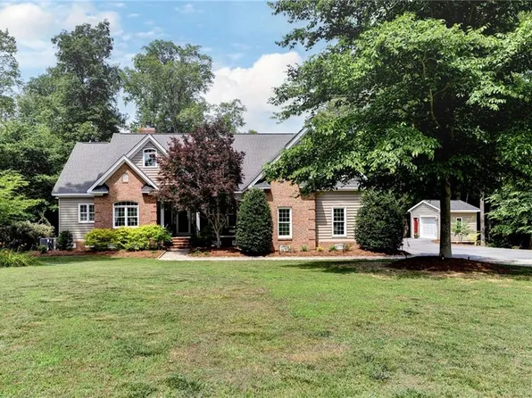 3445 Holly Fork Rd, Barhamsville, VA 23011