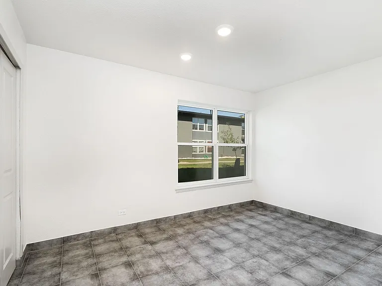 Dellview Crossing Apartments — Photo 55