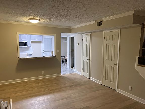 4th image of 2323 Kimberly Dr