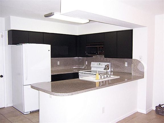 4th image of 16800 Sugar Pine Dr APT D24