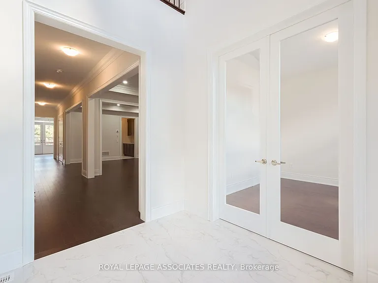 55 Raspberry Ridge Ave — Photo 5