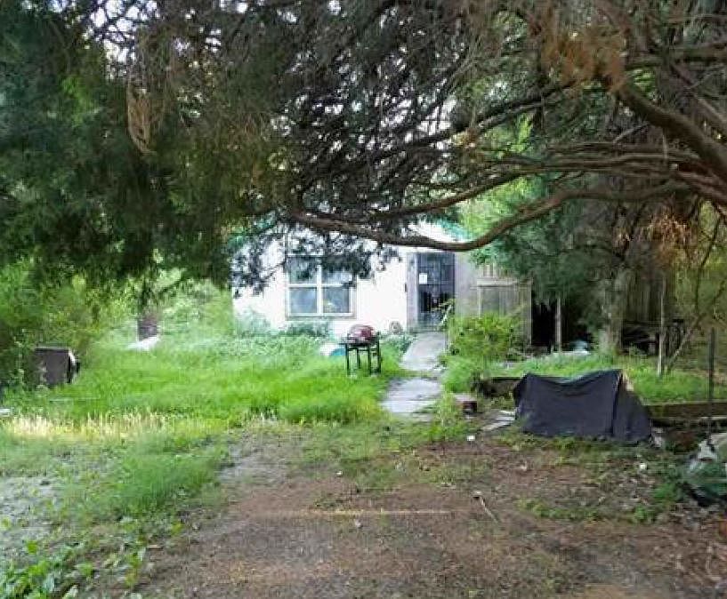 2nd image of 600 Harrison Creek Rd