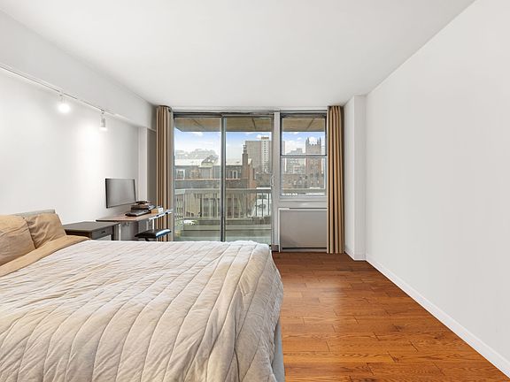 5th image of 420 W 23rd St APT 6D