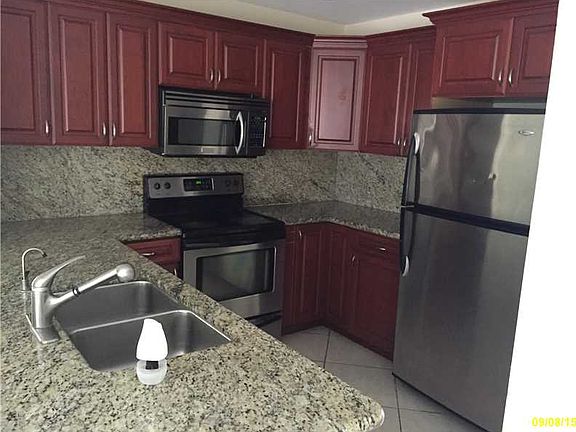 3rd image of 3900 NE 18th Ave APT 31