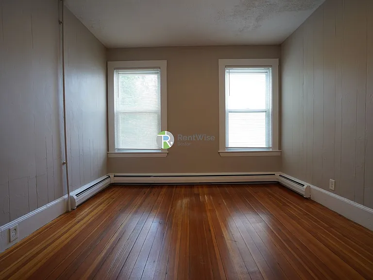 4 Ashford St #A — Photo 16
