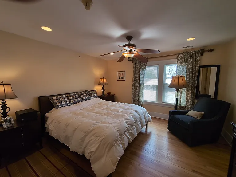 417 N Hough St — Photo 14