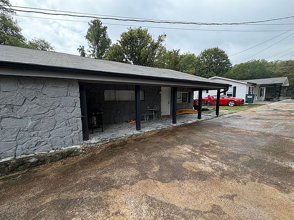 2nd image of 161 Orchard Ave