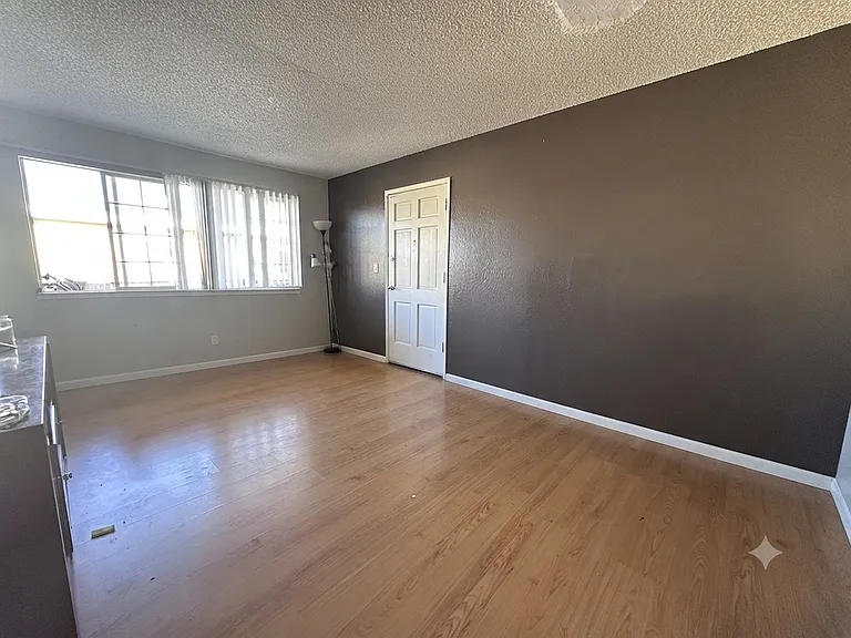 3685 Cape Cod Ct #4 — Photo 8