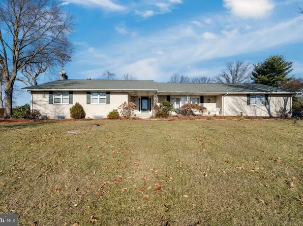 37 Meadow Hill Dr, Bernville, PA 19506