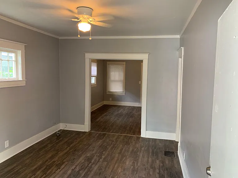 812 S 33rd St — Photo 33
