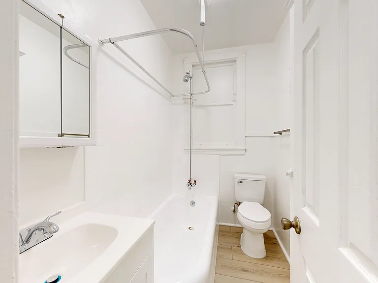 507 Taylor St #208 — Photo 9