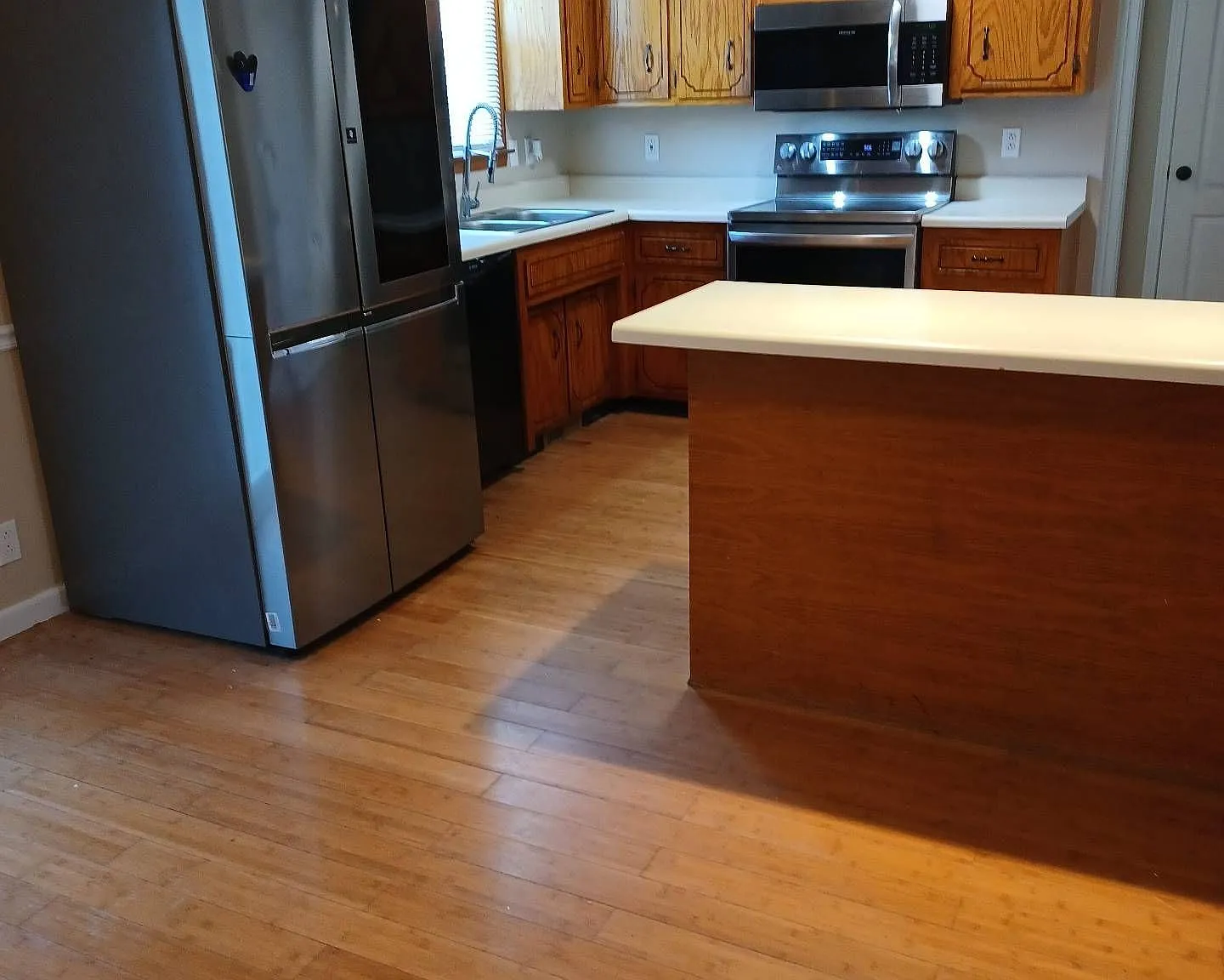 3 bed, 2.5 bath, 1495 sqft, $1,550 — Photo 2