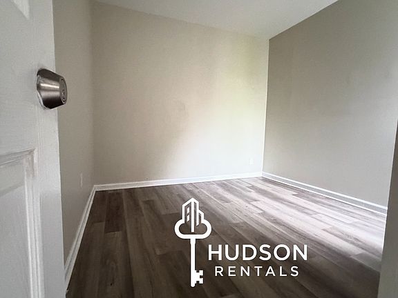 5th image of 144 W Side Ave #1