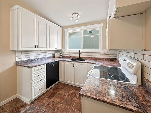 4th image of 4233 N 33rd St