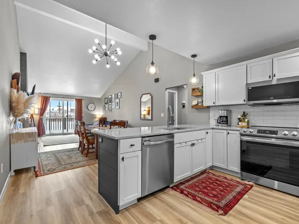 804 24th Ave SW, Minot, ND 58701