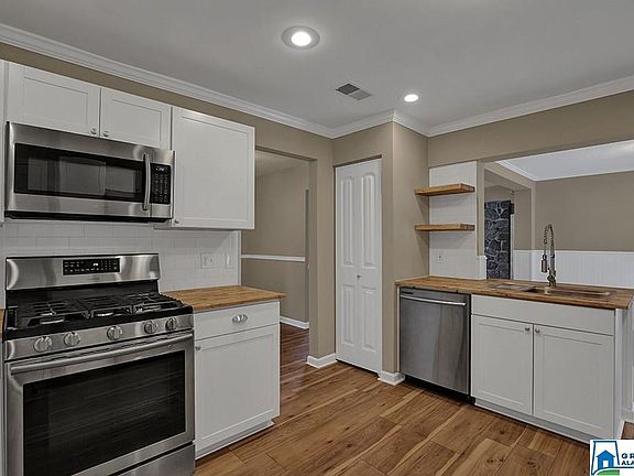 2nd image of 208 Mountain Dr