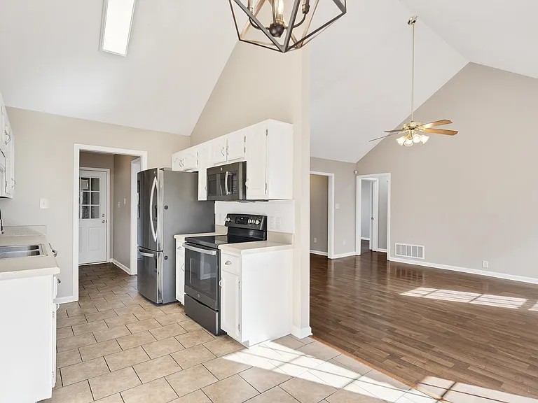 7775 Shadow Elm Ln — Photo 14