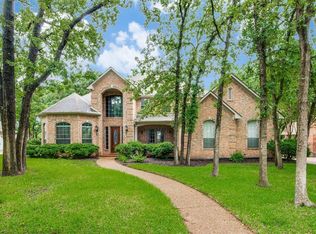 36 Royal Oaks Cir, Denton, TX 76210