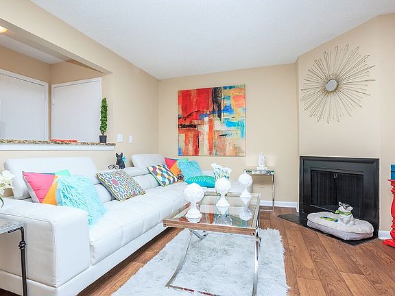 4th image of 287 Highwood Dr