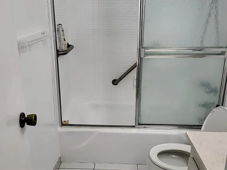 1980 S Ocean Dr #17 — Photo 8
