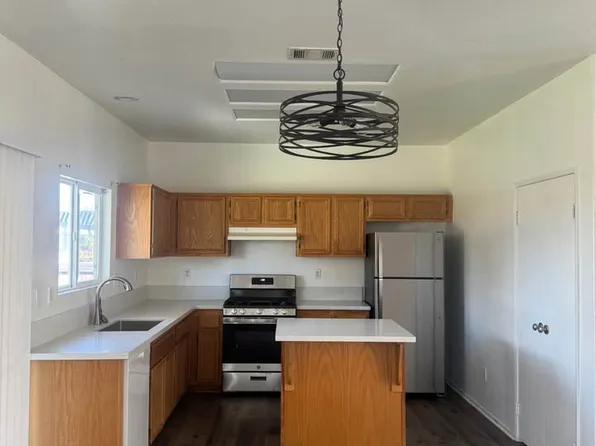 13394 Baylor Dr, Victorville, CA 92392