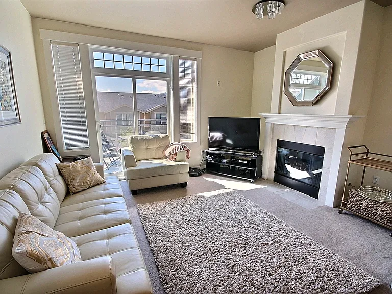 23300 SE Black Nugget Rd #G3 — Photo 5