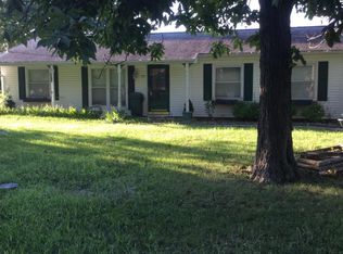 321 E School St, Hurst, IL 62949