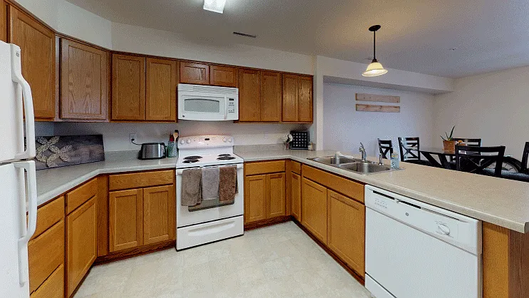 Campus Properties — Photo 4