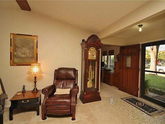 2nd image of 2722 Green Oaks Dr