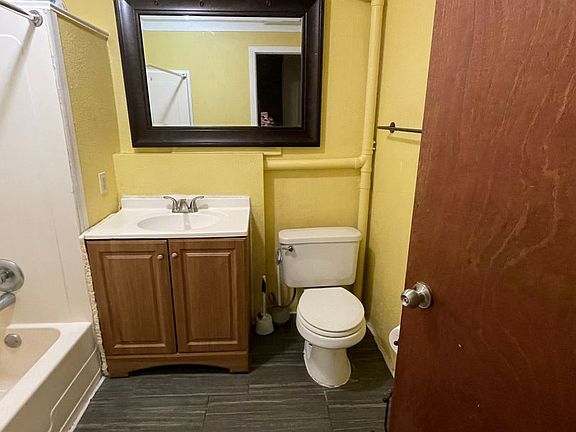 5th image of 574 Orleans St #2