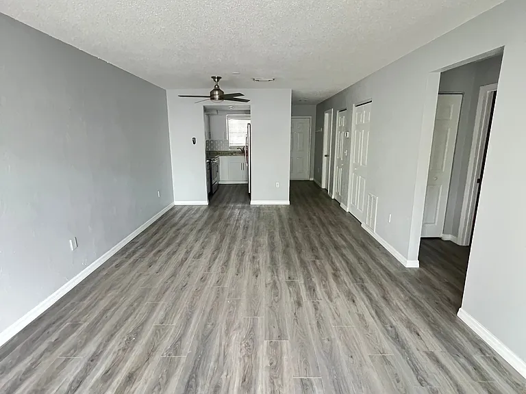 Artisan Cove Apartments — Photo 4