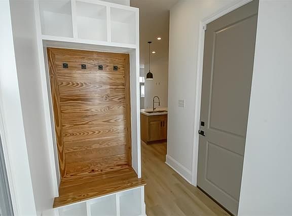 4th image of 3738 Bruxelles St #3738