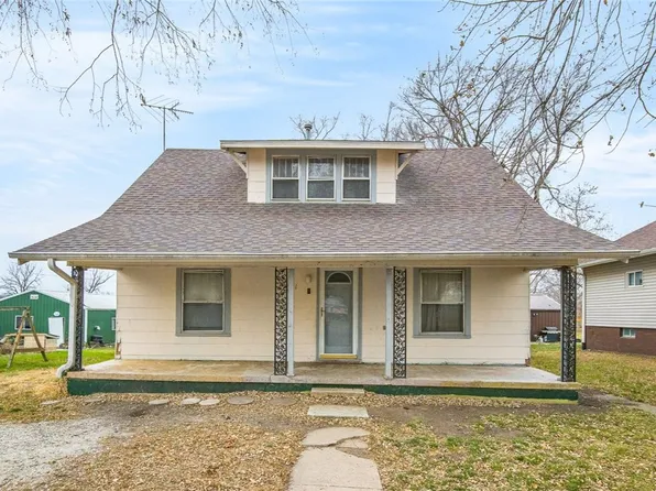 211 SW 2nd St, Melcher, IA 50163