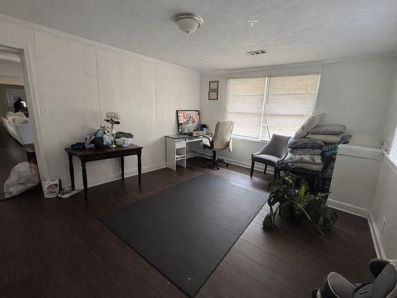 5th image of 7380 Macon Rd