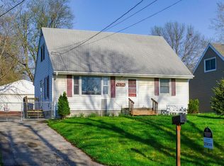 4136 E 27th St, Des Moines, IA 50317