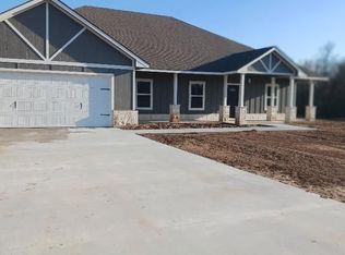 435 Advance Rd, Weatherford, TX 76088