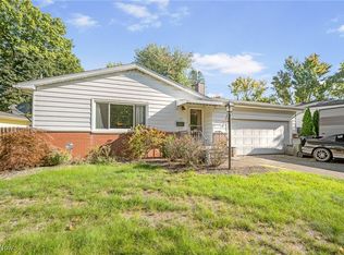 119 Pinewood Dr, Elyria, OH 44035