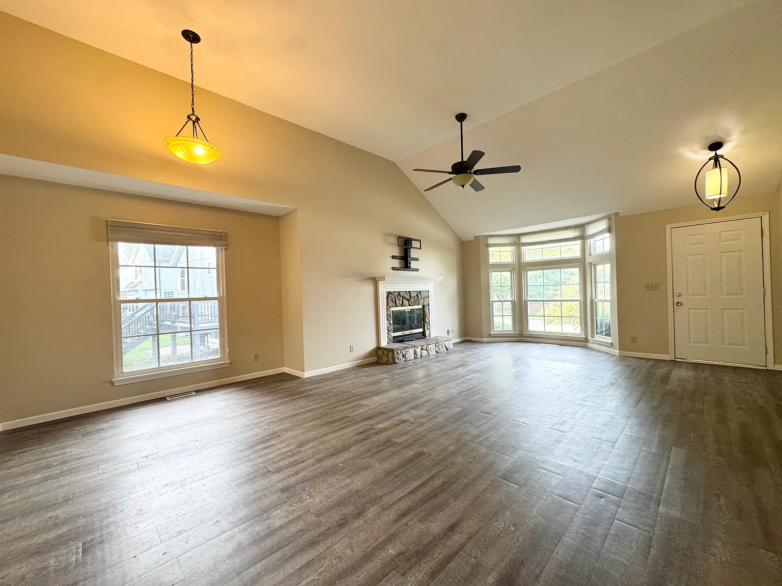 4 bed, 2166 sqft, $3,000 — Photo 4