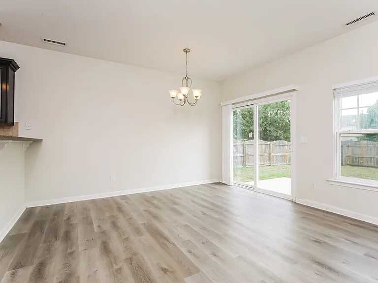 645 Smithridge Way — Photo 6