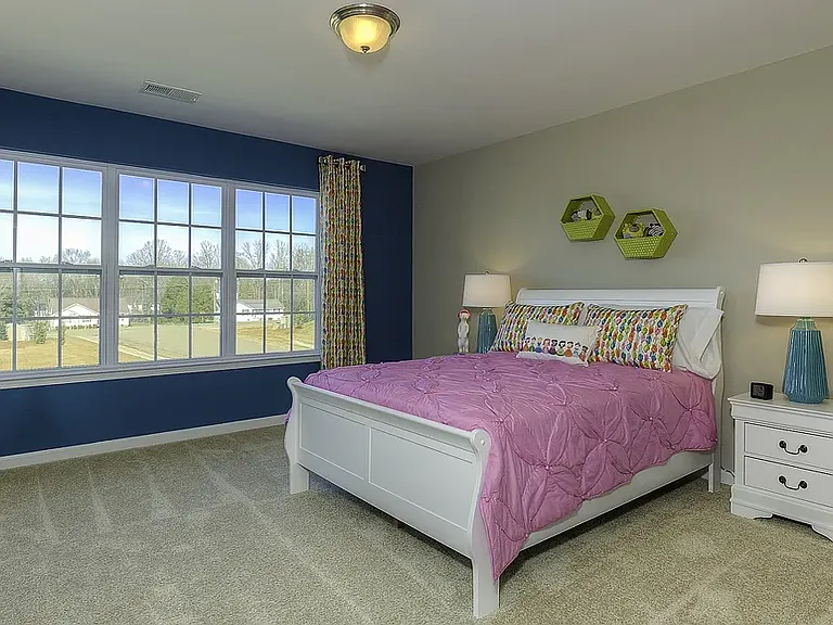 7689 Stonehouse Dr — Photo 3