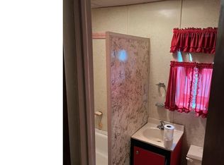 565 Line St, Camden, NJ 08103