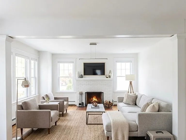14 Hammondswood Rd #1 — Photo 3